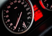 Latina, danneggia due auto in centro: fermato