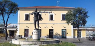 Cisterna, lite rischia di trasformarsi in tragedia alla stazione