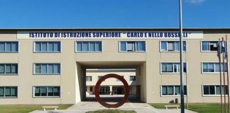 In crisi il “Rosselli” di Aprilia: personale scolastico in protesta