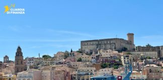 Ponza “sold out” nel weekend, controlli intensificati della Finanza