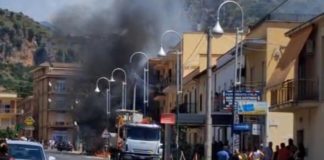 Fiamme nel negozio di fuochi d’artificio, paura a Sezze Scalo