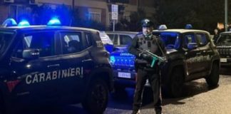 Controlli ad alto impatto: trovata droga e una baionetta, denunciato un 41enne