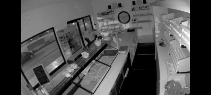 698f55c1-5f93-4bf7-abd4-6223dffcf472