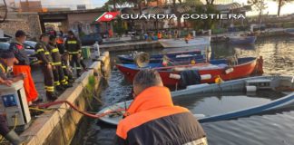 Formia, affonda una barca da pesca: in corso le operazioni di recupero