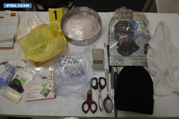 6c285d10-371e-425e-90be-f15ac468c79c-1-1-1