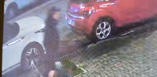 Rapina al tabaccaio a Latina, fermato un algerino: decisiva un’impronta