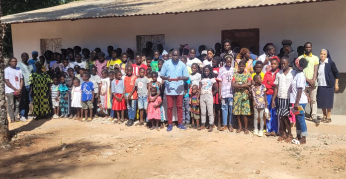 MariaGrazia_scuola_Cajens_studenti