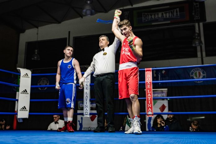 Un' esultanza di Mattia Turrin (Foto Boxe Latina)