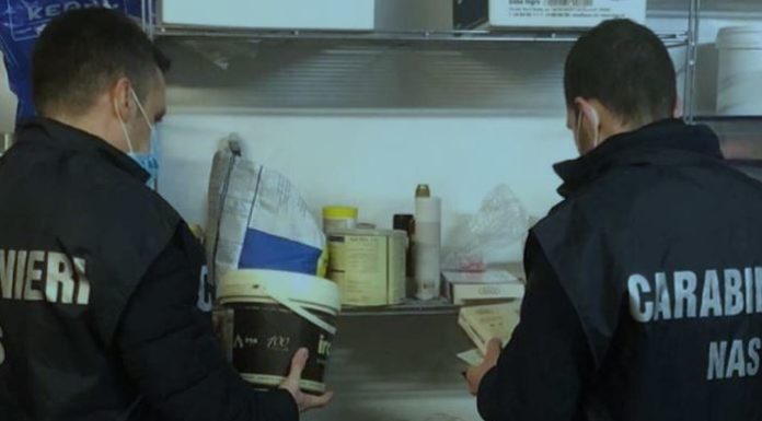 Alimenti e conserve a rischio botulino, sequestrati 250 kg dal Nas