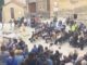 Una piazza gremita per l’ultimo saluto ad Erica Carroccia