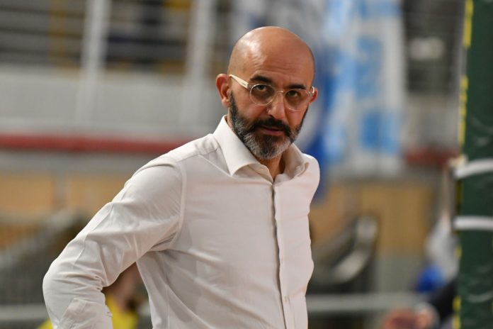 coach Michele Totire