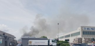 Incendio alla “Del Prete”, rogo partito da una batteria