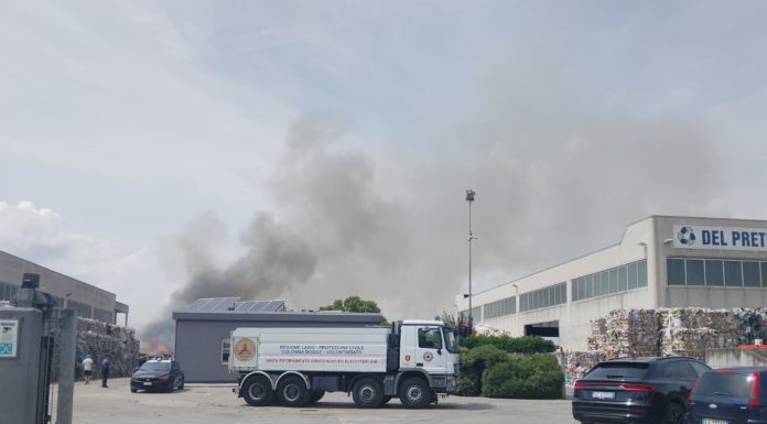 Incendio alla “Del Prete”, rogo partito da una batteria