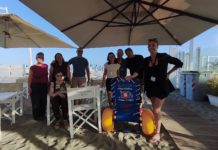 Latina per l’inclusività: donate al lido altre due sedie job