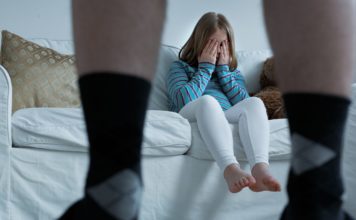 Cisterna, ai domiciliari un 52enne: è indiziato di corruzione di minorenne