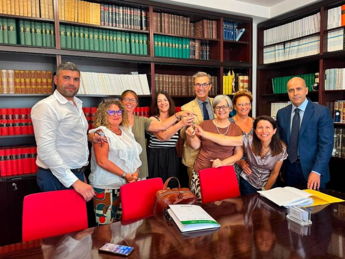 Firma-1784808971849.jpeg--la_famiglia_zamboni_dona_il_negozio_di_famiglia_all_associazione_diaphora