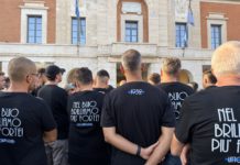 Latina: tifosi in piazza, ma dal Comune non scende nessuno