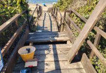 Latina, atti vandalici alle passerelle sul lungomare: al via i lavori di ripristino