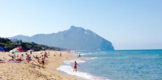 Noleggio ombrelloni abusivo, il Tar dà ragione al Comune di Sabaudia