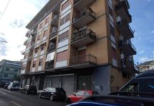 Auto in fiamme in via dei Peligni, paura nella notte a Latina
