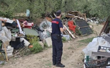 Formia, 80 metri cubi di rifiuti edili abbandonati su un terreno