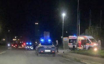 Follia a Latina: lite a colpi di mazza, poi speronano l’auto sbagliata
