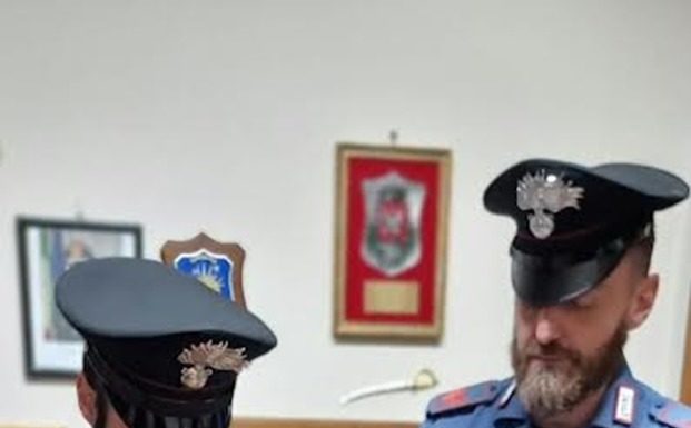 Sonnino: arrestato 45enne con pistola clandestina e veicoli cannibalizzati