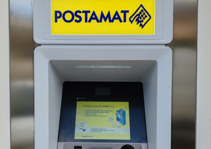 Un ATM Postamat di nuova generazione installato da Poste Italiane