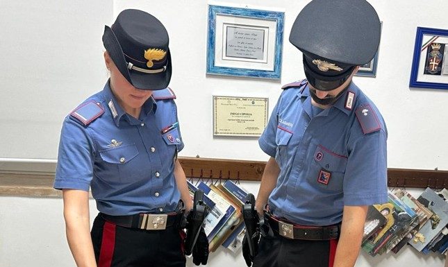 Latina: un chilo di cocaina in auto e 6 fucili a casa: arrestato